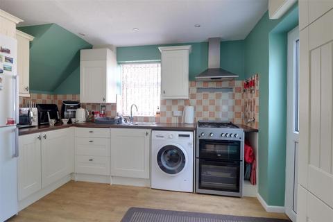 2 bedroom semi-detached house for sale, Meadow Road, Stonehouse