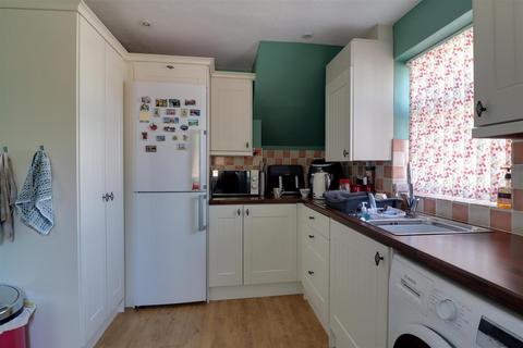 2 bedroom semi-detached house for sale, Meadow Road, Stonehouse