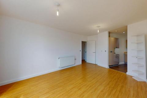 2 bedroom flat for sale, Luma Apartments, Central Way, Brent, NW10