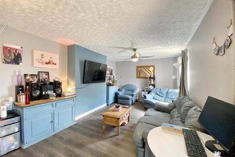 undefined, Cae Celyn, Carmarthen