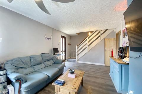 undefined, Cae Celyn, Carmarthen