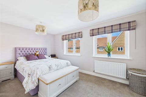 7 Bricklayer Lane, Faygate, Horsham, RH12 0AA