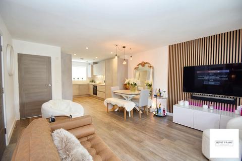 3 bedroom semi-detached house for sale, Reed View, Polegate BN26