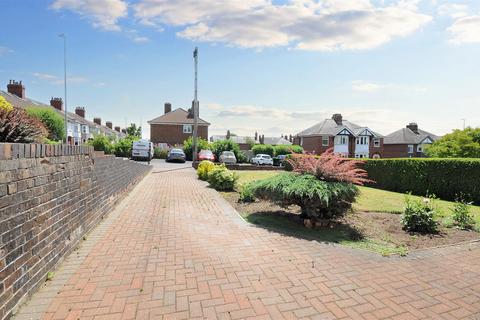 undefined, Mount Crescent, Stone