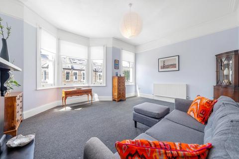 2 bedroom flat for sale, Helix Road, SW2