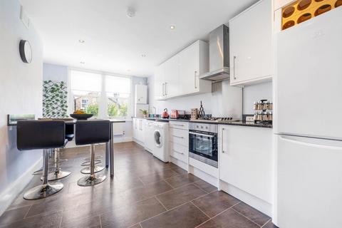2 bedroom flat for sale, Helix Road, SW2