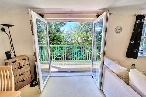 2 bedroom flat for sale, Bournemouth