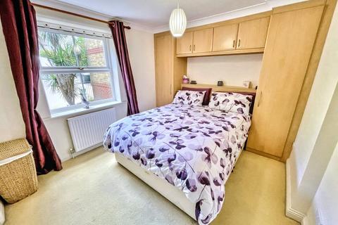 2 bedroom flat for sale, Bournemouth