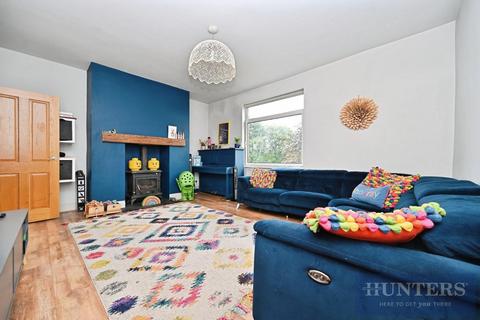 4 bedroom terraced house for sale, Rufford Avenue, Yeadon, Leeds