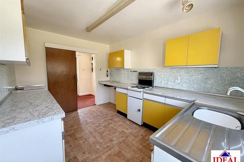 2 bedroom semi-detached bungalow for sale, Fern Bank, Adwick Le Street, Doncaster