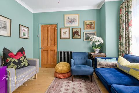 8 Melling Street, London, SE18 2EG