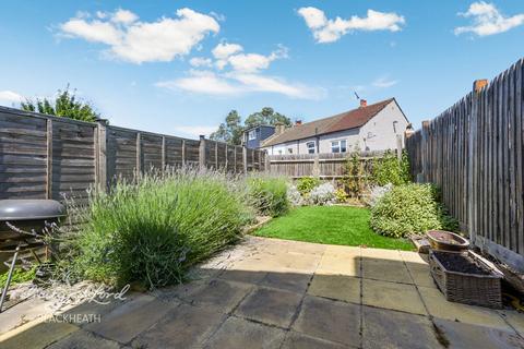 8 Melling Street, London, SE18 2EG