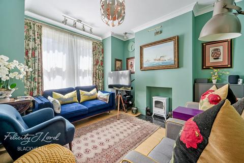 8 Melling Street, London, SE18 2EG
