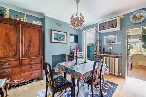8 Melling Street, London, SE18 2EG