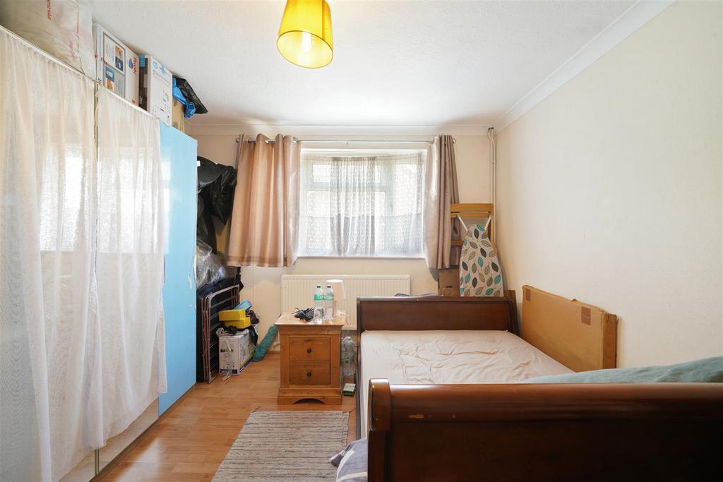 3 Keats Court, Byron Road - s N5pq1 Up2zqhy4 VXqrmq.j