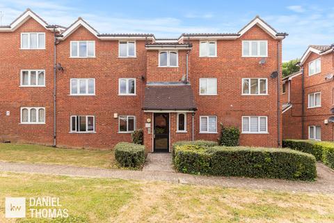 73 Howard Close, Waltham Abbey, EN9 1XB