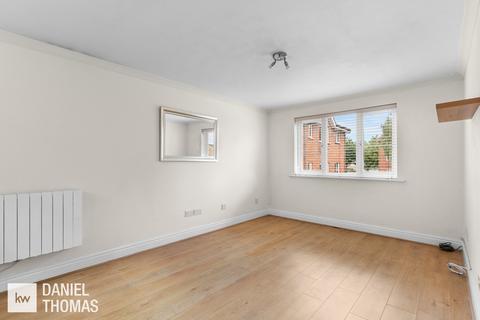 73 Howard Close, Waltham Abbey, EN9 1XB