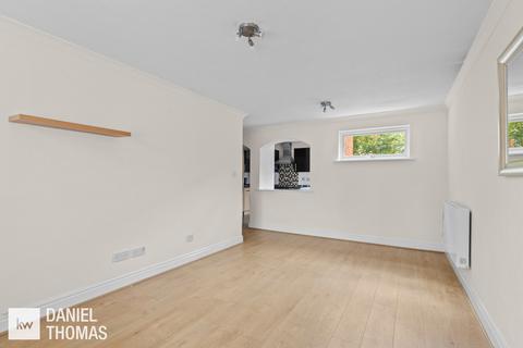 73 Howard Close, Waltham Abbey, EN9 1XB