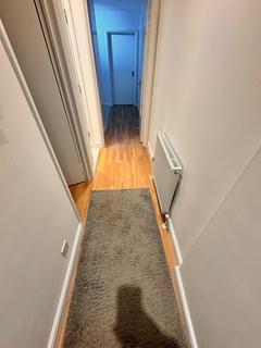 2 bedroom flat to rent, Amsterdam Road, London E14