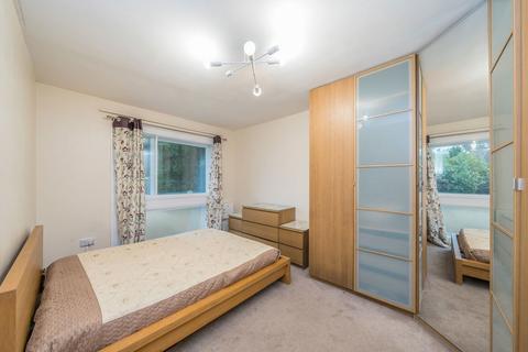73 Oakley Close, Isleworth, TW7 4HY