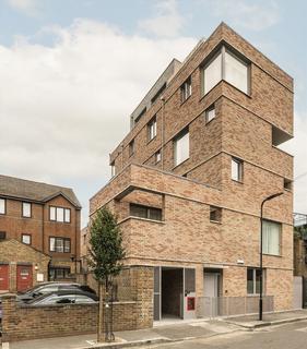 2 bedroom flat for sale, Lamb Lane, London E8