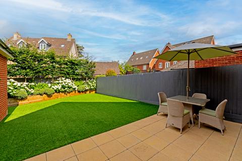 4 Hampton Road, Stansted, CM24 8FE