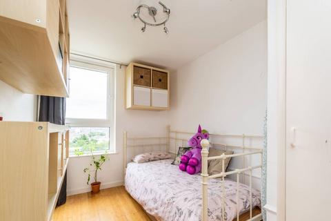 2 bedroom flat for sale, Ross Road, South Norwood, London, SE25