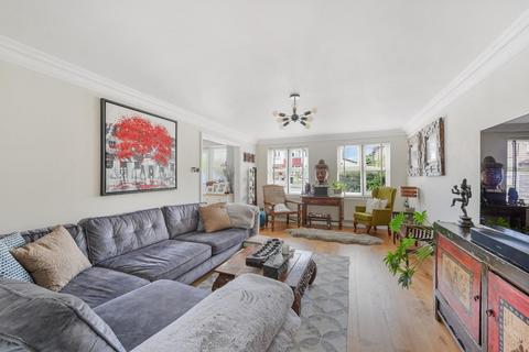 34 Elmwood Drive, Epsom, KT17 2NN