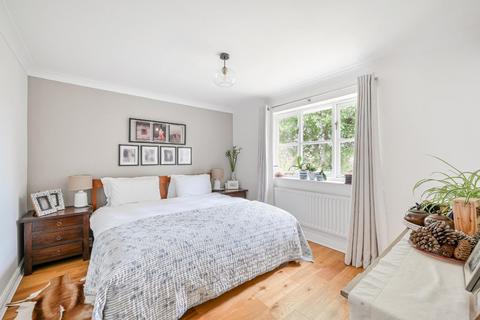 34 Elmwood Drive, Epsom, KT17 2NN