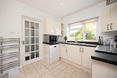 43 Heddington Close, Trowbridge, BA14 0LH