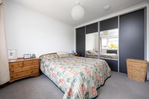 43 Heddington Close, Trowbridge, BA14 0LH