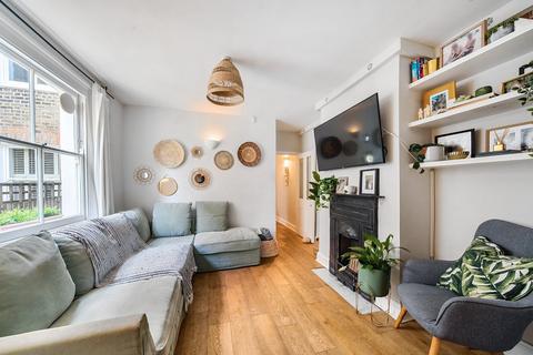 2 bedroom flat for sale, Brookwood Road, London, SW18