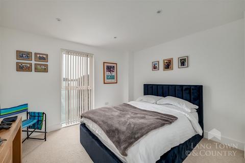 2 bedroom apartment to rent, Mount Wise Crescent, Plymouth PL1