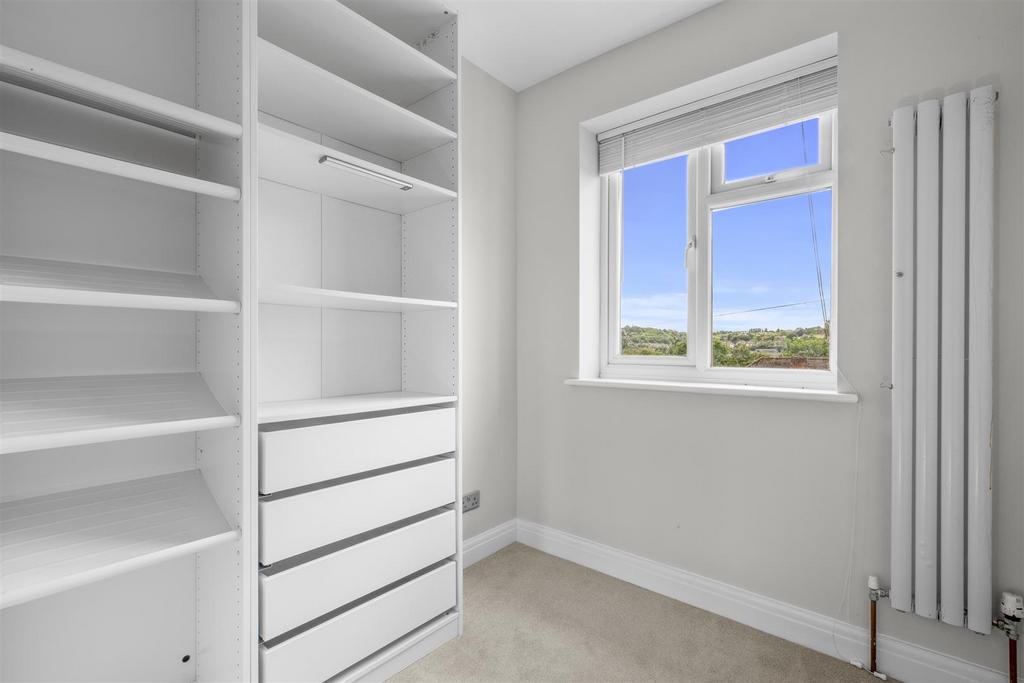 93 Southfield Road, HP13 5 LB-3.jpg
