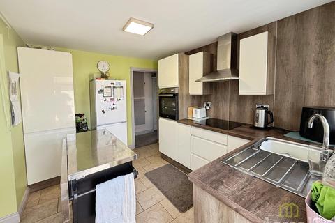 2 bedroom detached bungalow for sale, Hilltop Close, Eagle LN6