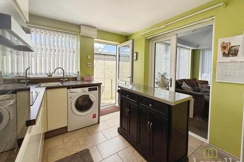 2 bedroom detached bungalow for sale, Hilltop Close, Eagle LN6