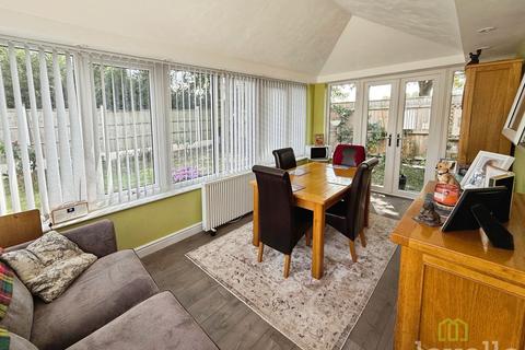 2 bedroom detached bungalow for sale, Hilltop Close, Eagle LN6