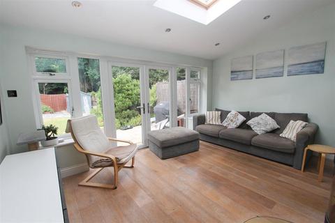 29 Victoria Avenue, Wallington, SM6 7JP