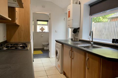 undefined, Lincoln LN5