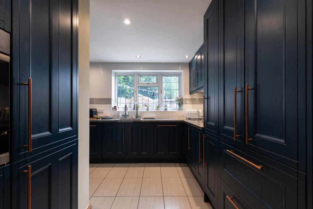 Kitchen-2.jpg