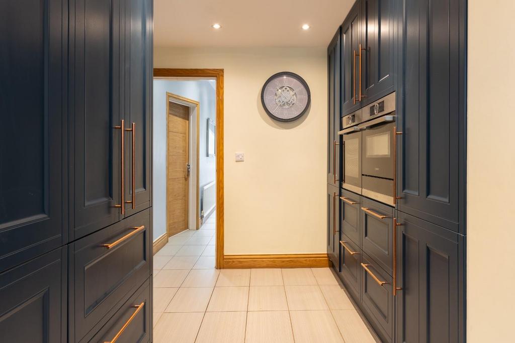 Kitchen-4.jpg