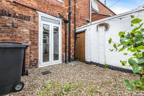 2 bedroom terraced house for sale, Thomas Street, Sleaford, Lincolnshire, NG34