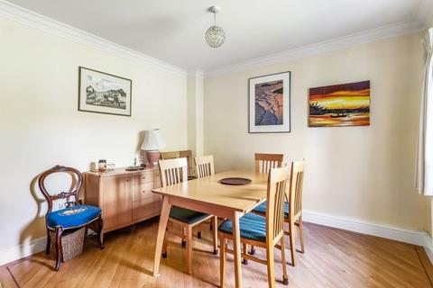 10 Redcote Place, Dorking, RH4 1PE