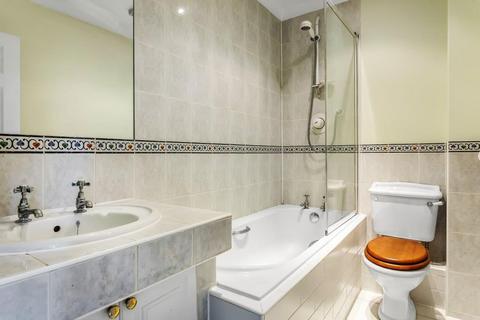 10 Redcote Place, Dorking, RH4 1PE