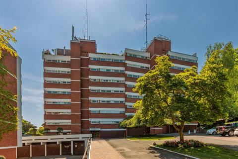 1 bedroom flat for sale, Southwood Park, Highgate, London, N6