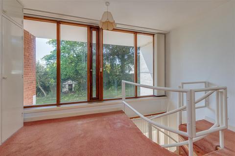 1 bedroom flat for sale, Southwood Park, Highgate, London, N6