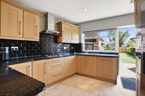 4 bedroom detached house for sale, Whiteheath Avenue, Ruislip HA4