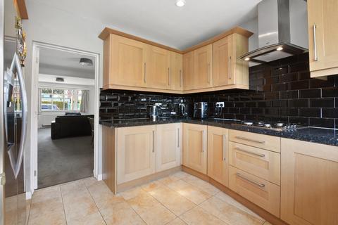 4 bedroom detached house for sale, Whiteheath Avenue, Ruislip HA4