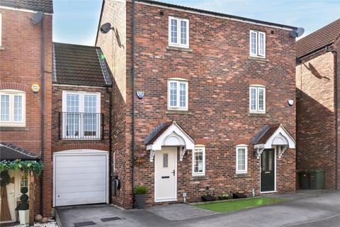 3 bedroom townhouse for sale, Scholars Gate, Garforth, Leeds, West Yorkshire