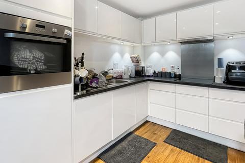 1 bedroom apartment for sale, Ramsden Court, Golden Jubilee Way, Wickford, SS12